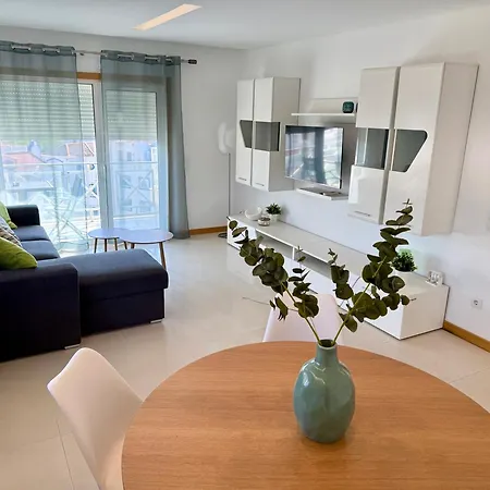 Flor De Amendoeira Garden Apartment *