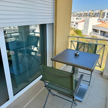 Flor De Amendoeira Garden Apartment