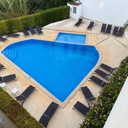 Flor De Amendoeira Garden * البوفيرا